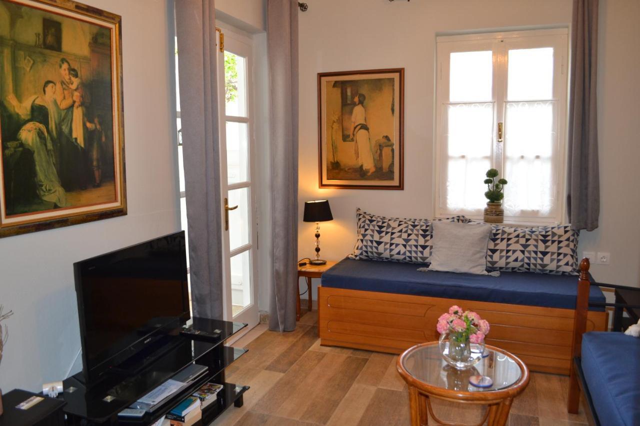 Perakis Apartments Hydra  Esterno foto