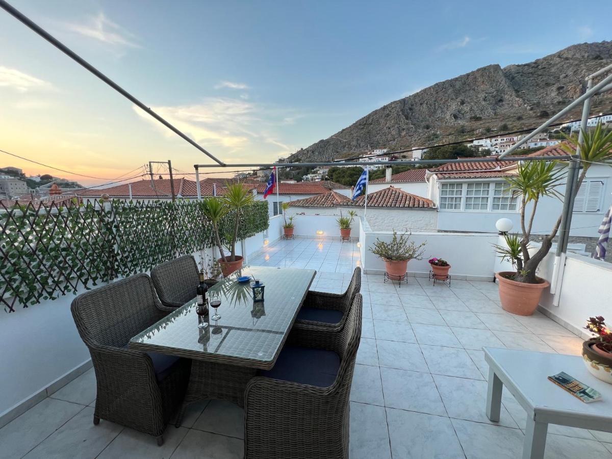 Perakis Apartments Hydra  Esterno foto