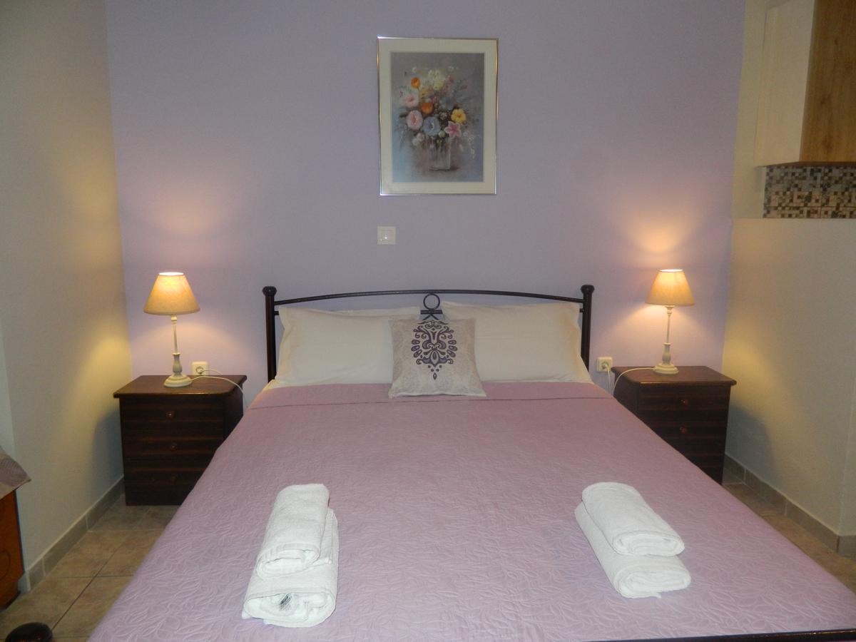 Perakis Apartments Hydra  Esterno foto