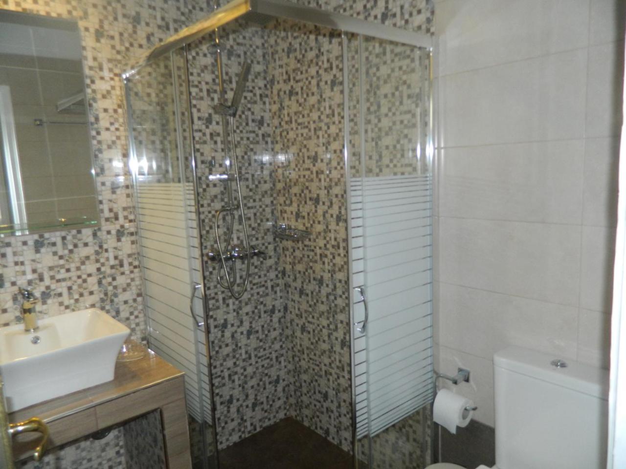 Perakis Apartments Hydra  Esterno foto